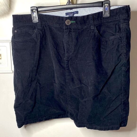 Tommy Hilfiger Black Corduroy Skirt - Picture 2 of 7